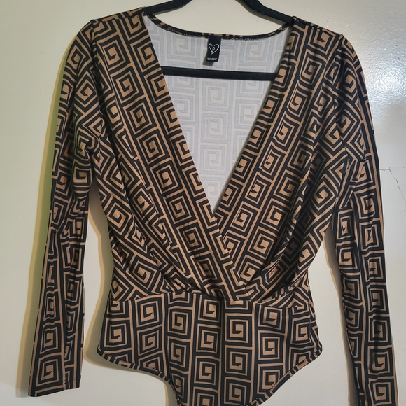 Geometric Patterned Long Sleeve Bodysuit - Picture 1 of 4